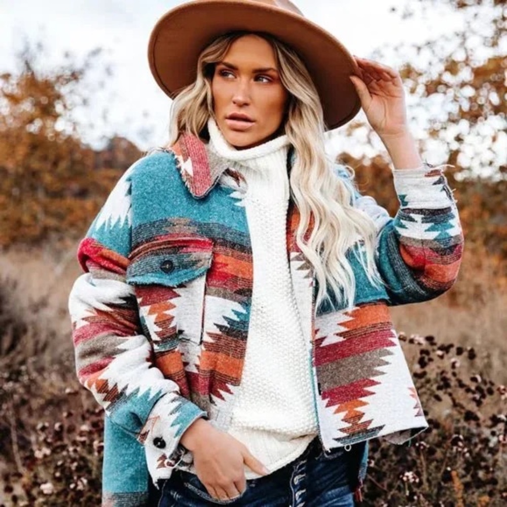 Zion Distressed Button Down Shacket in Multicolor Size S